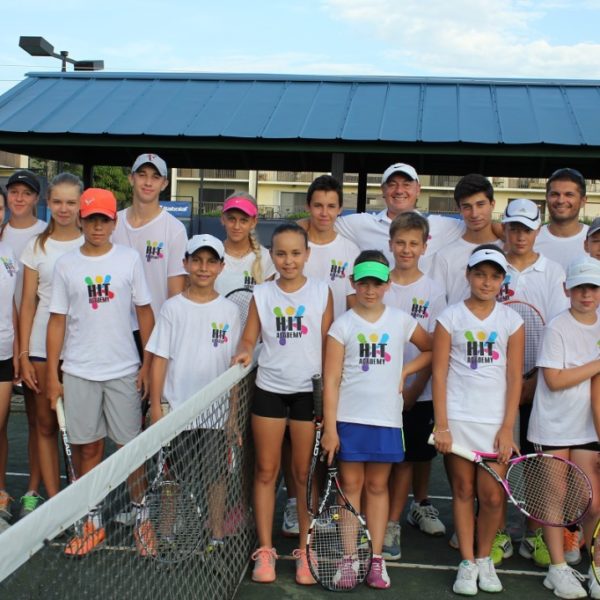 Tennis Camp in Florida group photo HIT 1024x682